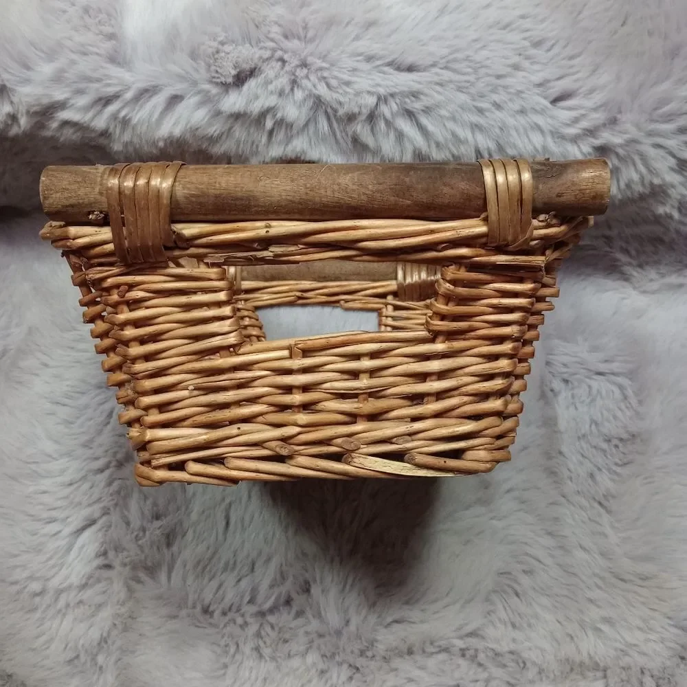 Woven Wicker Basket Golden Brown Medium with Wood Handles